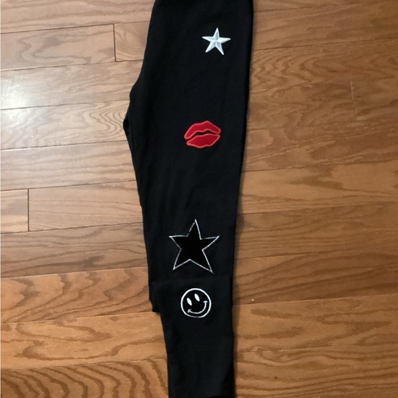 Black Star Smiley Face and Lips Leggings - Picture 4 of 4